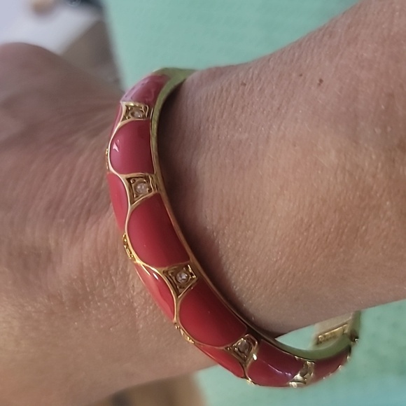 Pink and goldtone metal bracelet enamel and clear crystals - Picture 4 of 6